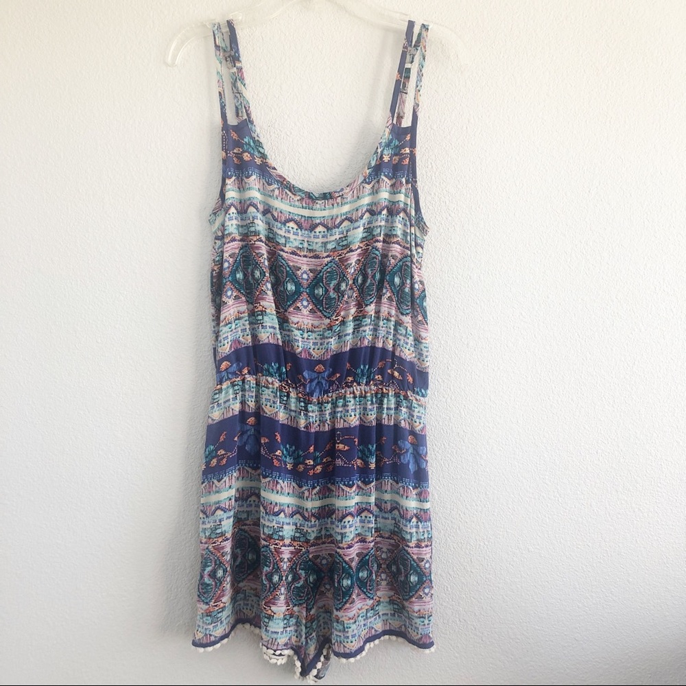 Chic Happens Bohemian Patterned Romper Sz Small